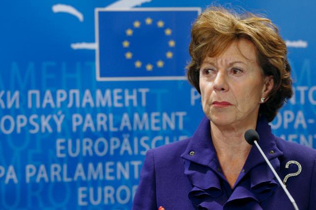  EU Commissioner Neelie Kroes' first visit to new ENISA  office in Athens — ENISA